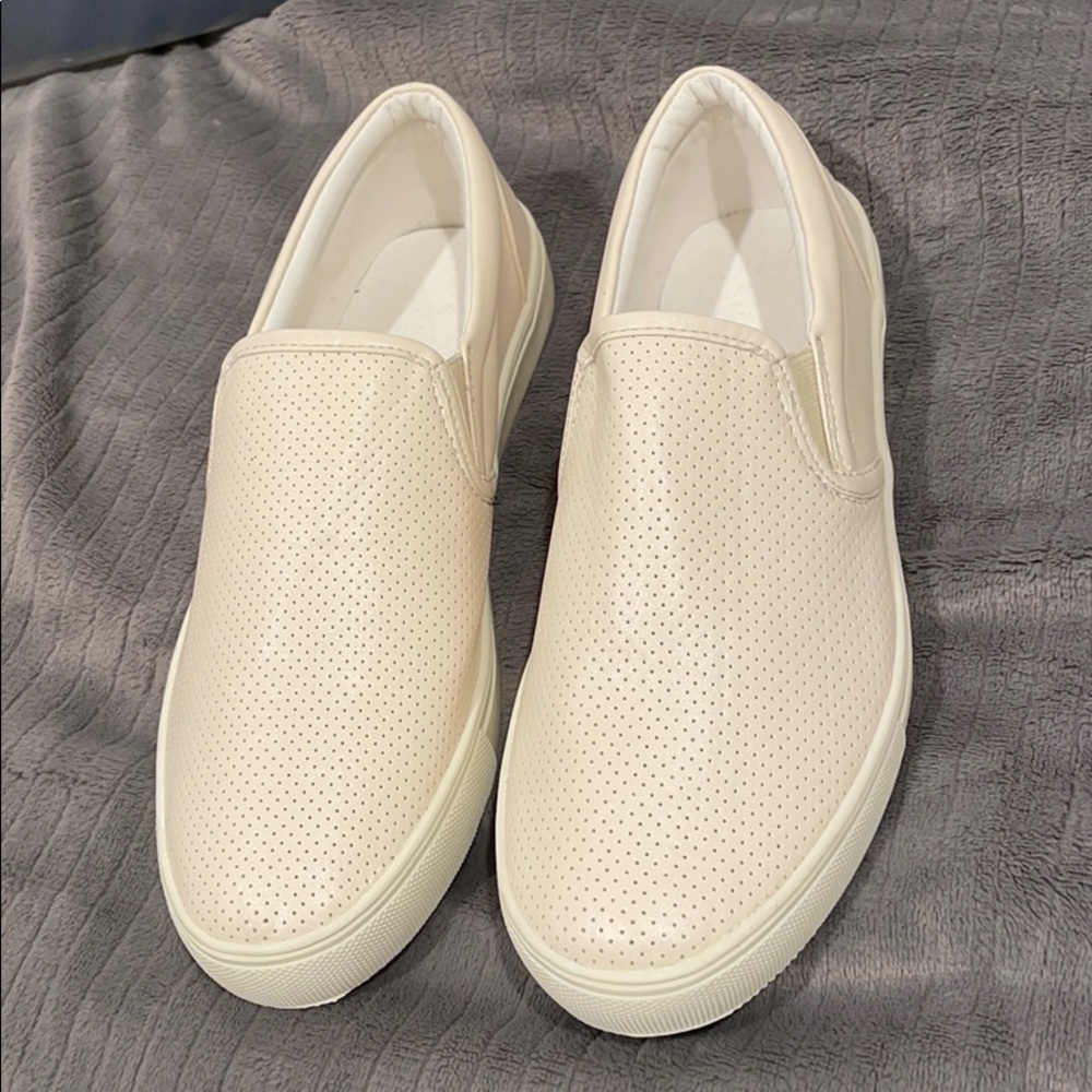 size 9 women’s shoes